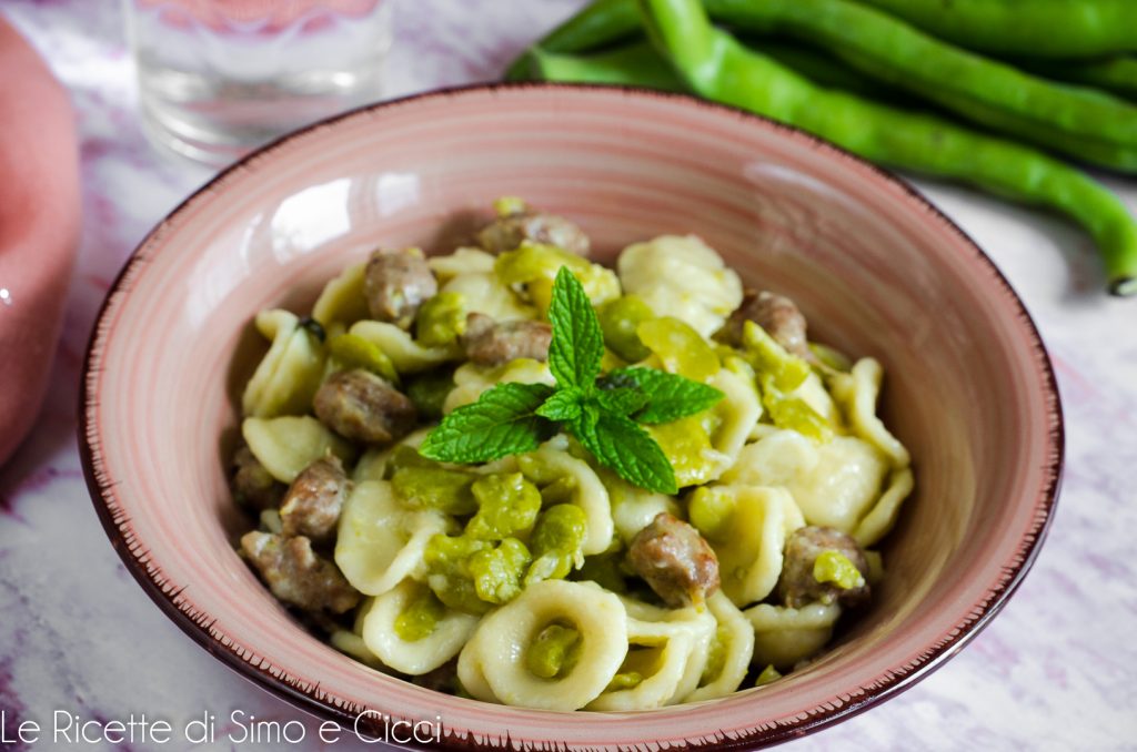 Massa com favas e linguiça