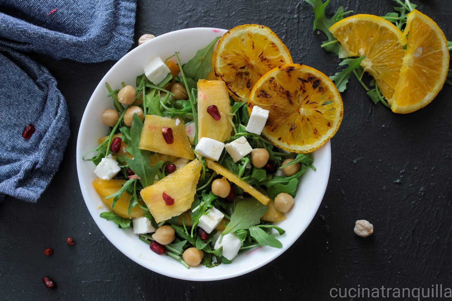 Salada de rúcula e caqui