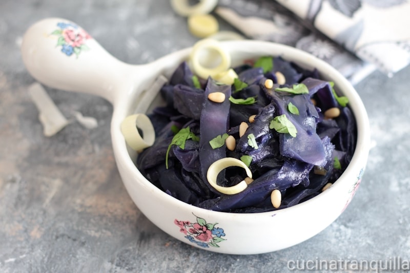 Repolho refogado com alho-poró