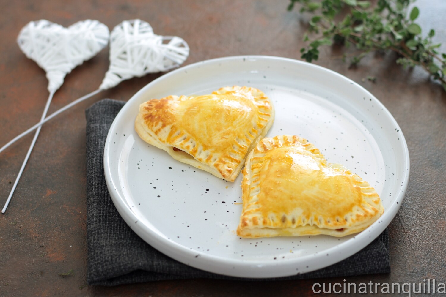 Corações de massa brisée e speck