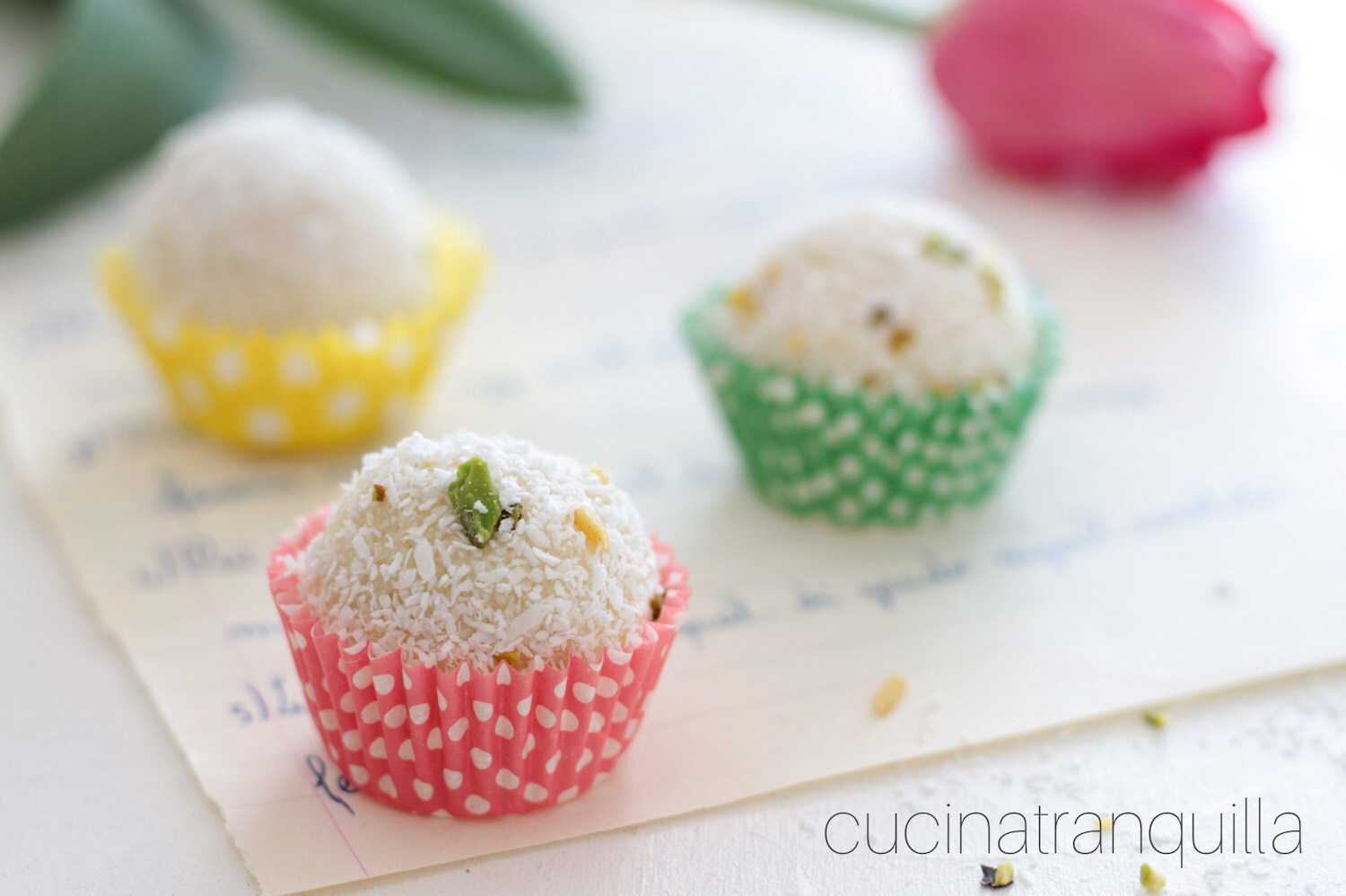 Trufas de coco e pistache