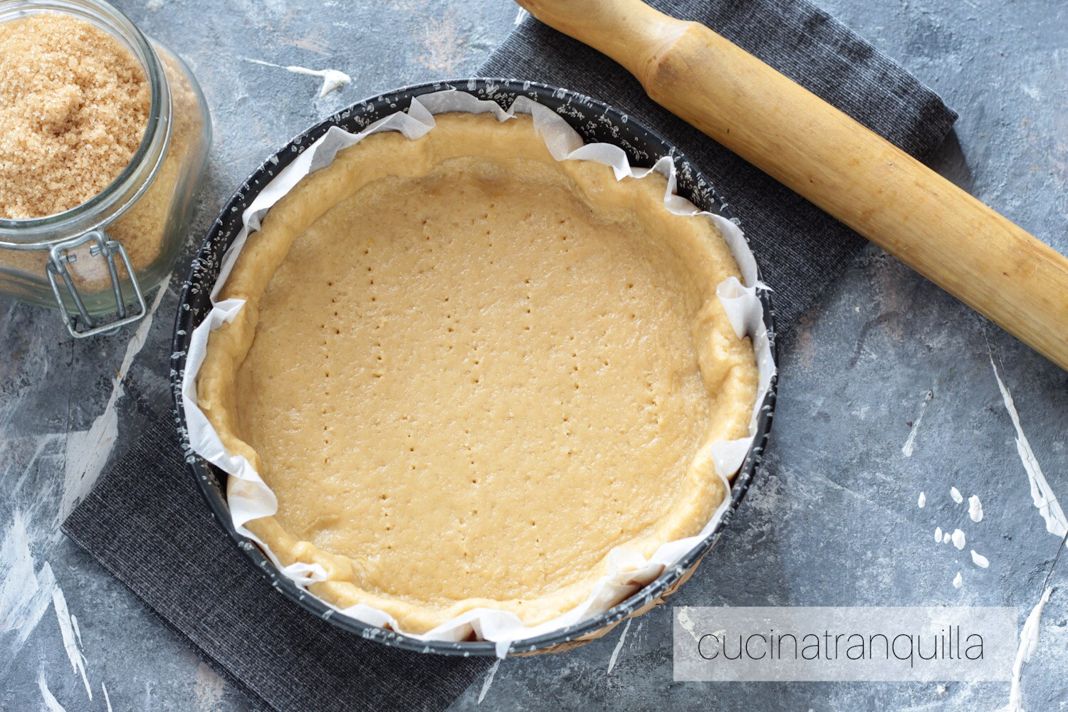 Massa de torta com açúcar mascavo