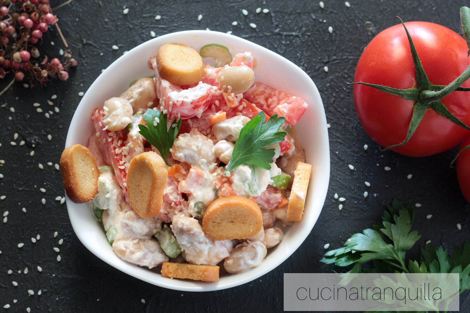 Salada fria com queijo robiola e feijão branco sem cozimento