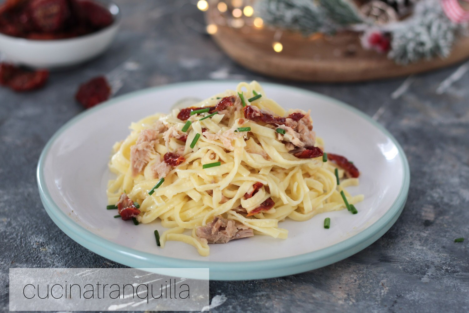 Macarrão com atum de última hora para a Véspera