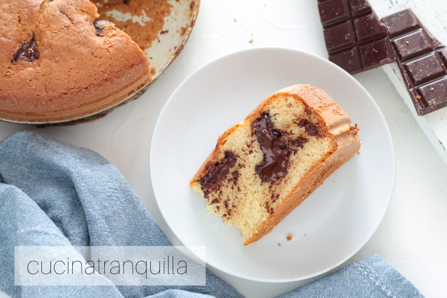 Bolo com barra de chocolate