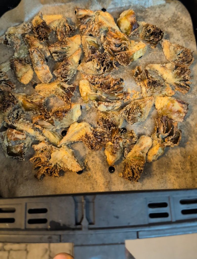 Alcachofras crocantes na fritadeira a ar em apenas 15 minutos