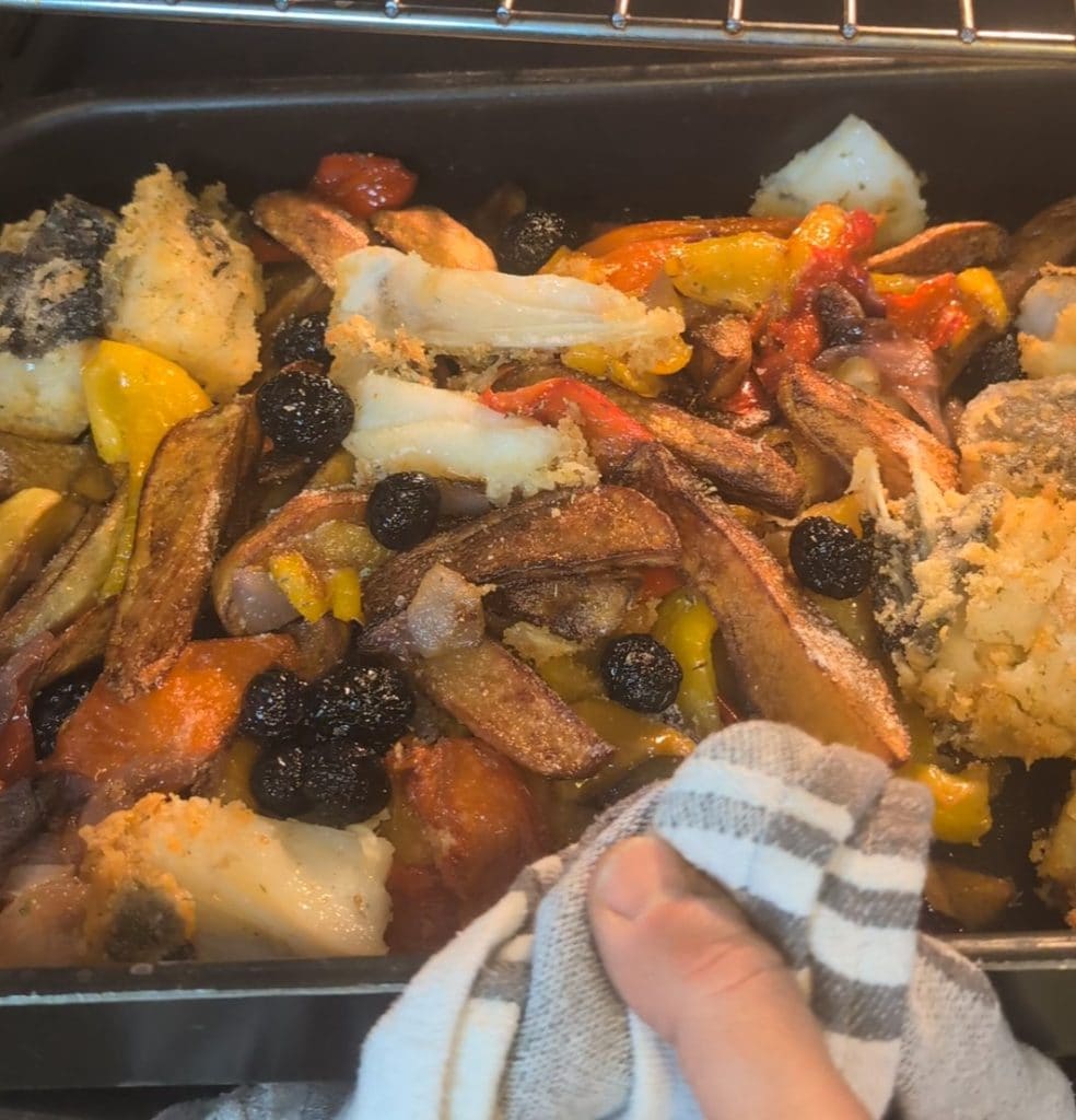 Bacalhau Frito Perfeito: Crocante, Saboroso e à Calabresa! 🐟🌶️🥔