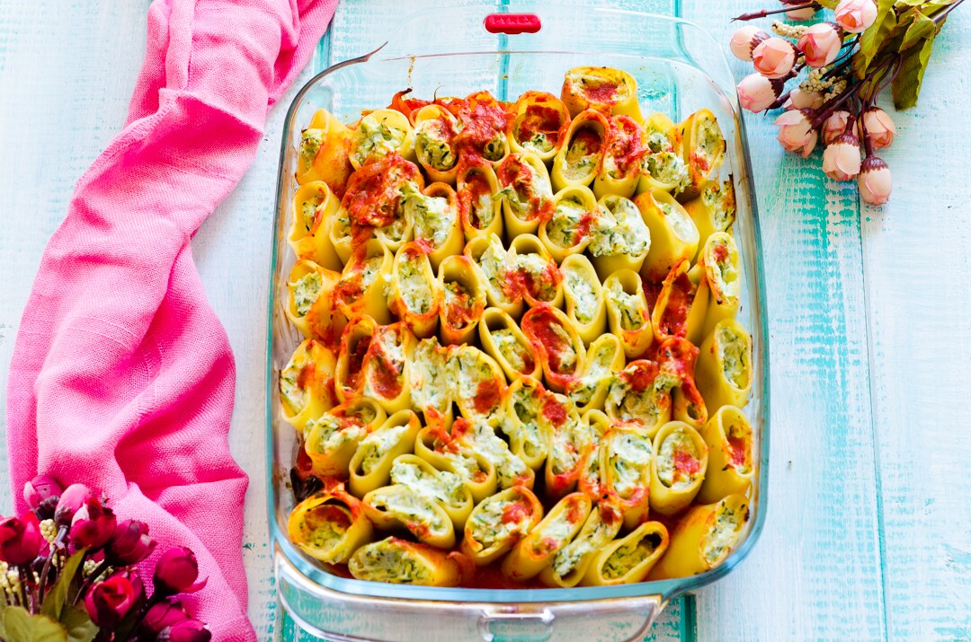 Paccheri recheados com ricota e abobrinha