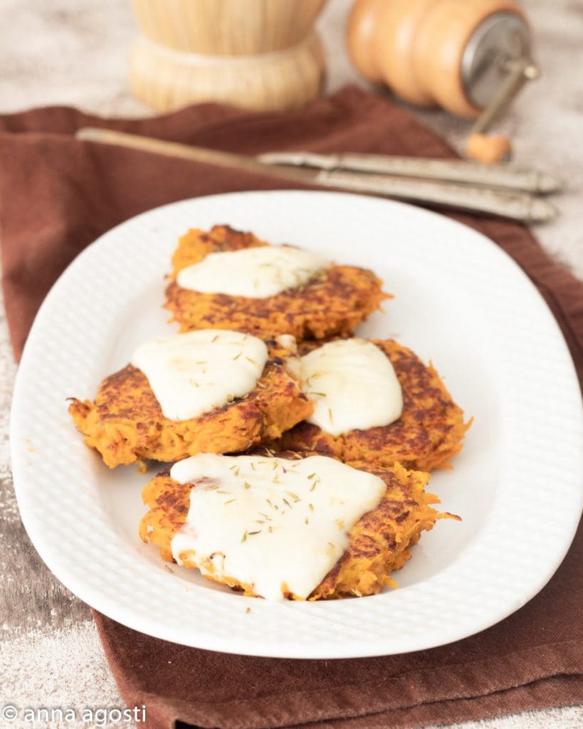 Panquecas Salgadas de Cenoura e Feta Grega