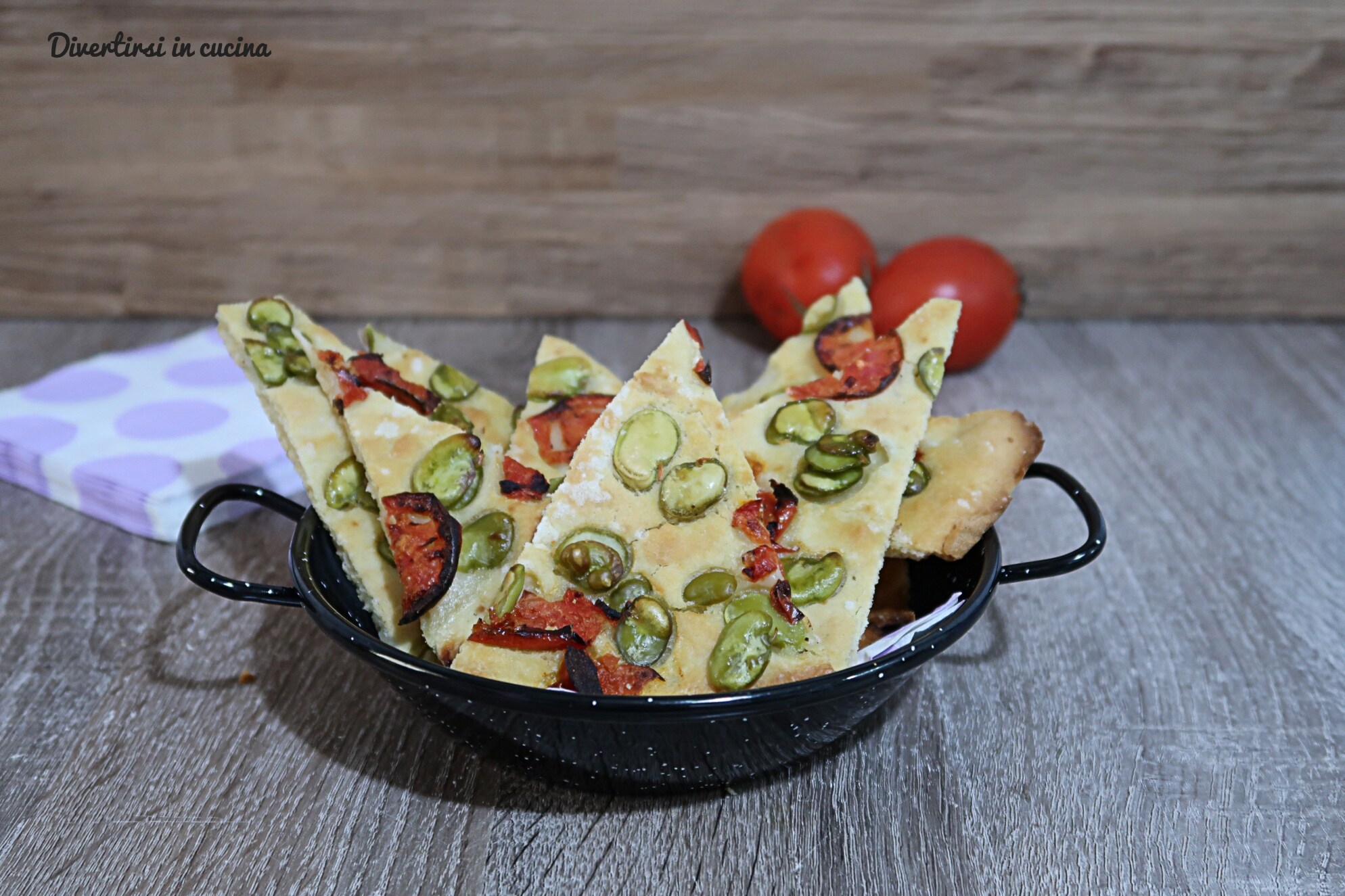 Pão crocante com favas