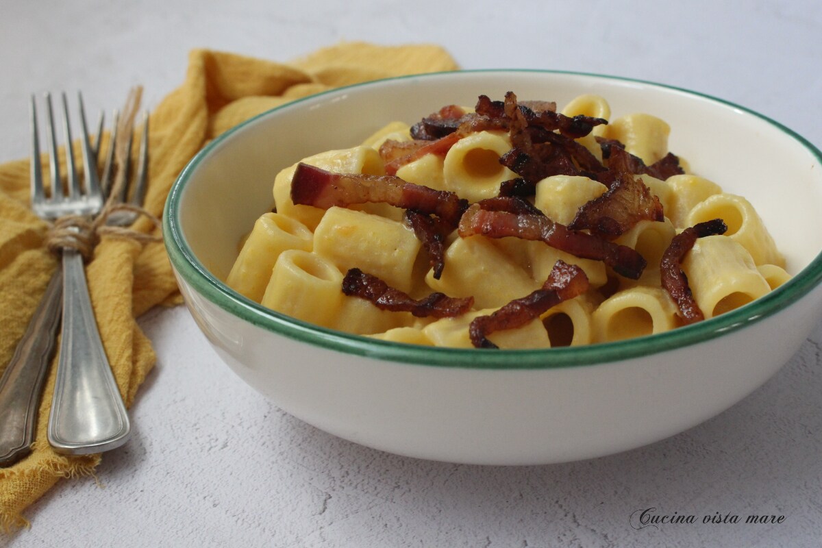 Pasta de outono com abóbora e batatas