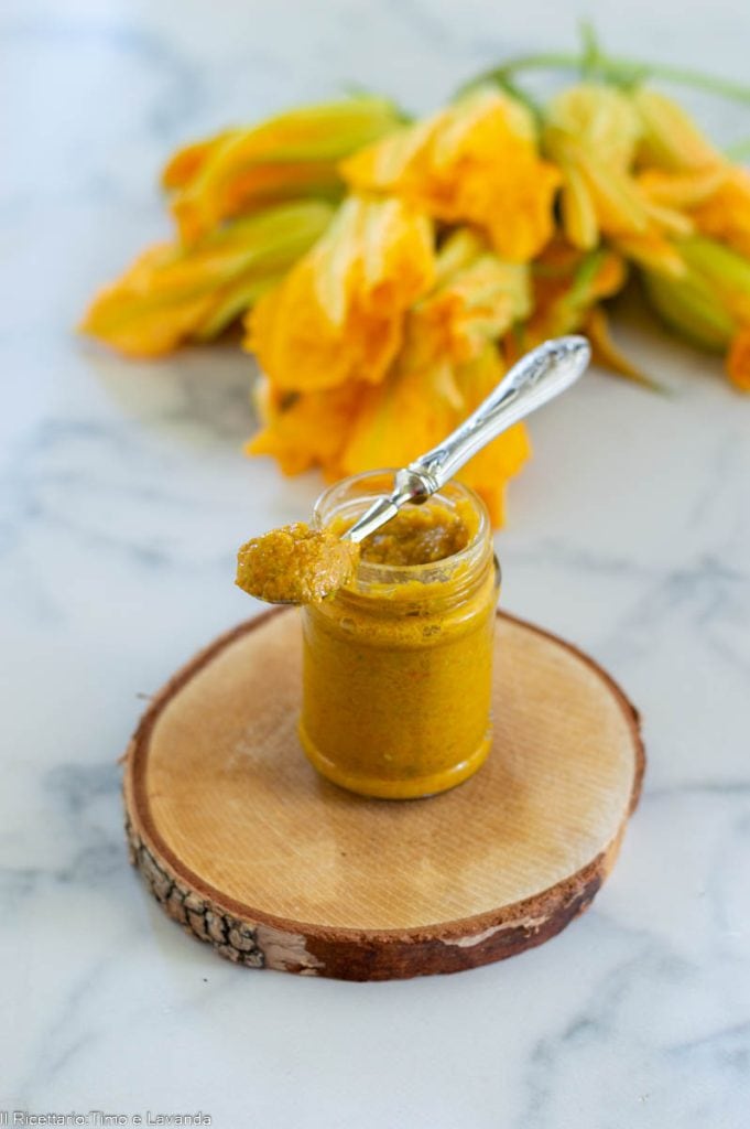 Pesto de flores de abóbora