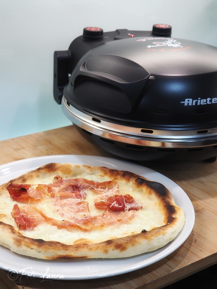 Pizza Feita em Casa: Massa Fácil à Mão