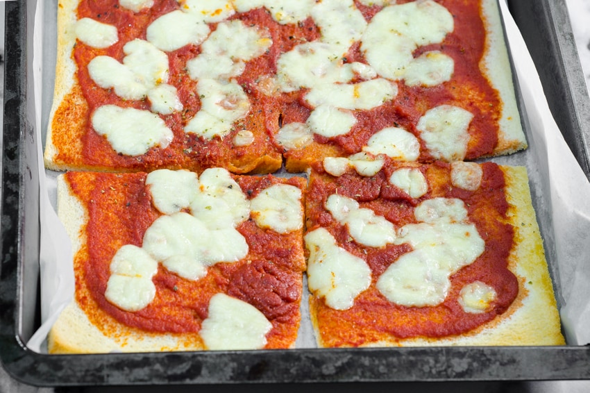 Pizza de pão de forma, receita rápida, esperta e para esvaziar a geladeira