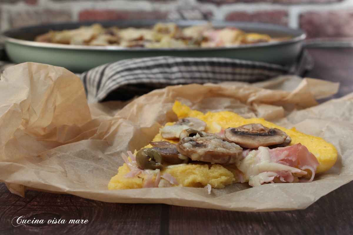 Pizza de polenta caprichosa