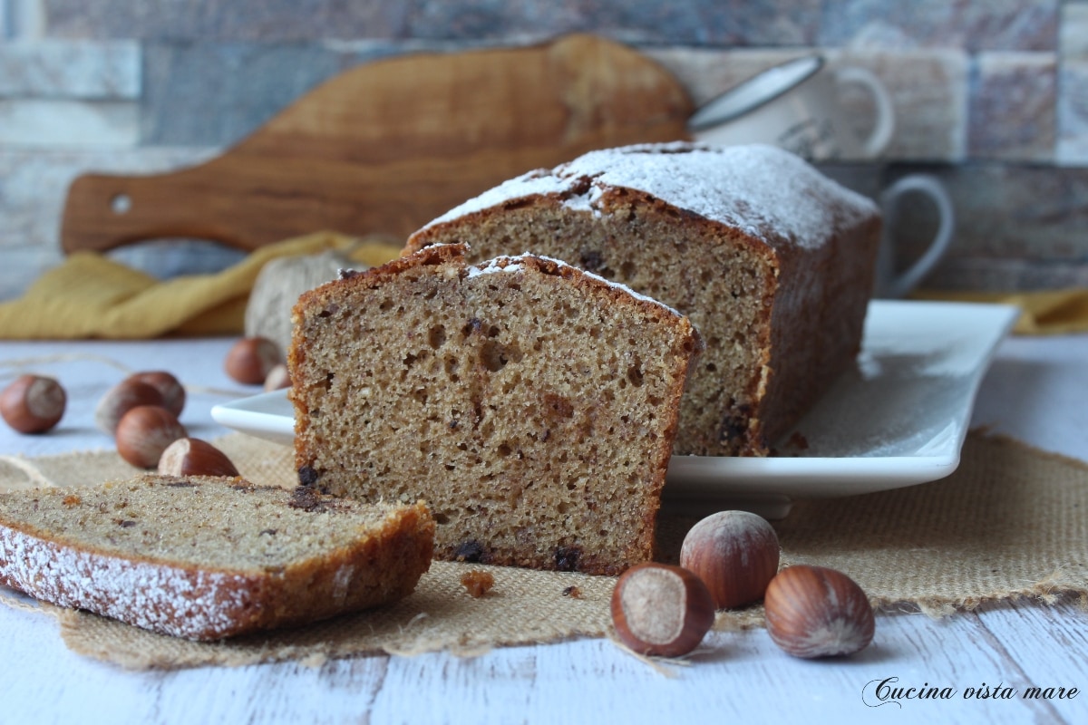 Plumcake avelãs e café