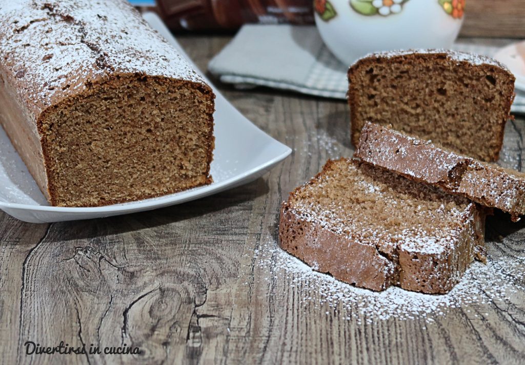 Plumcake com chocolate ao leite