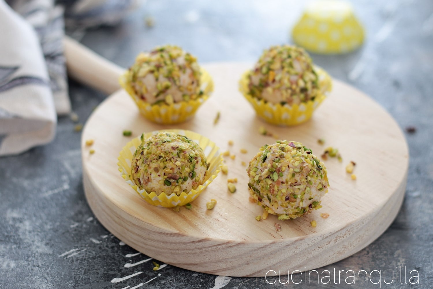 Trufas de salmão e ricota