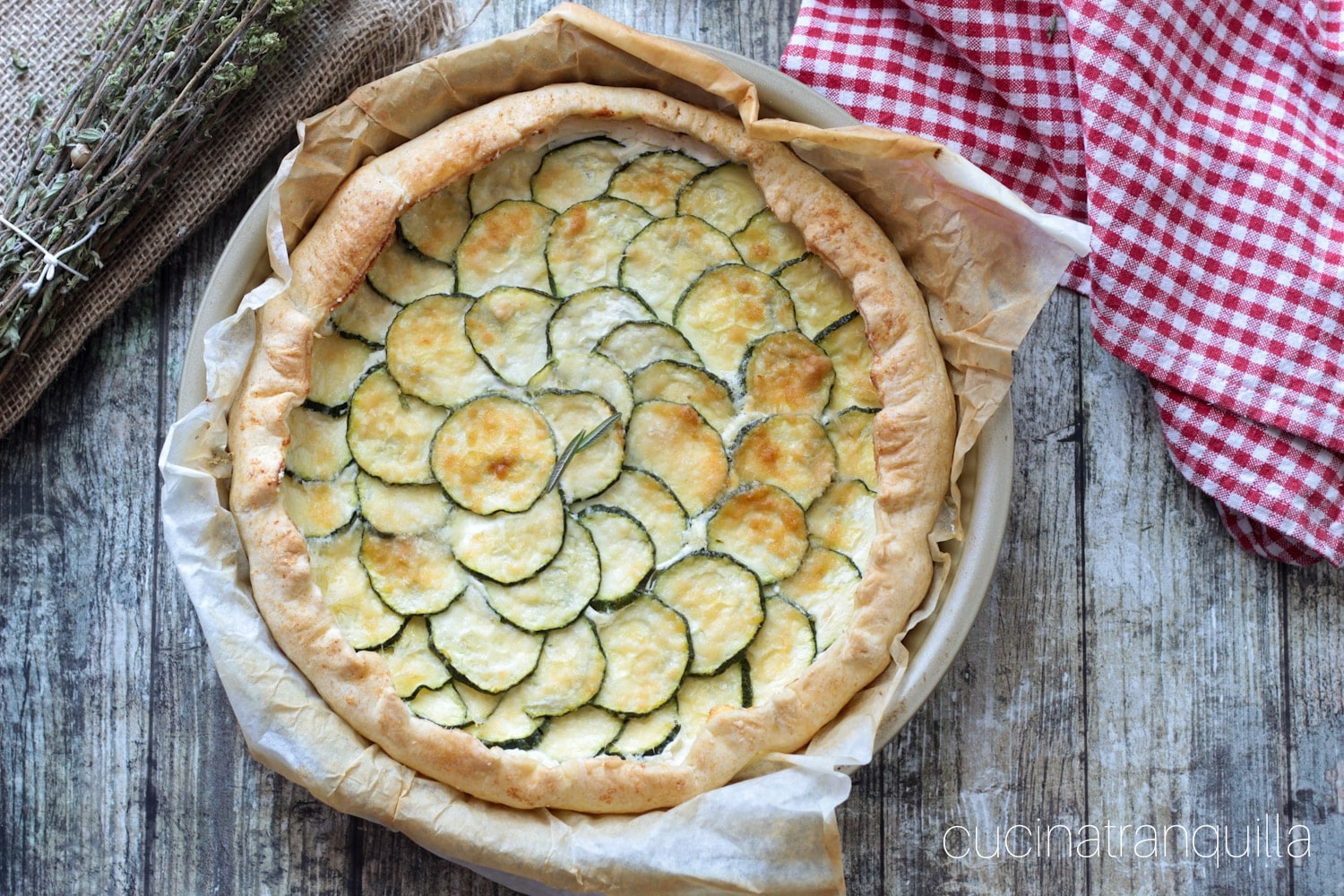 Torta rústica integral com ricota e abobrinha