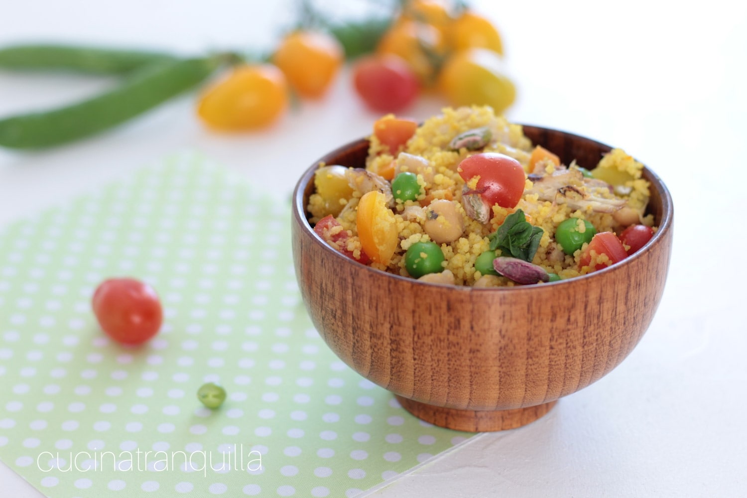 Cuscuz com legumes e cavala