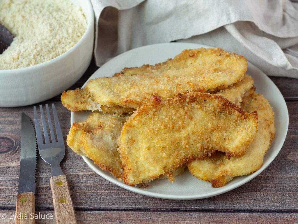 Frango empanado com parmesão