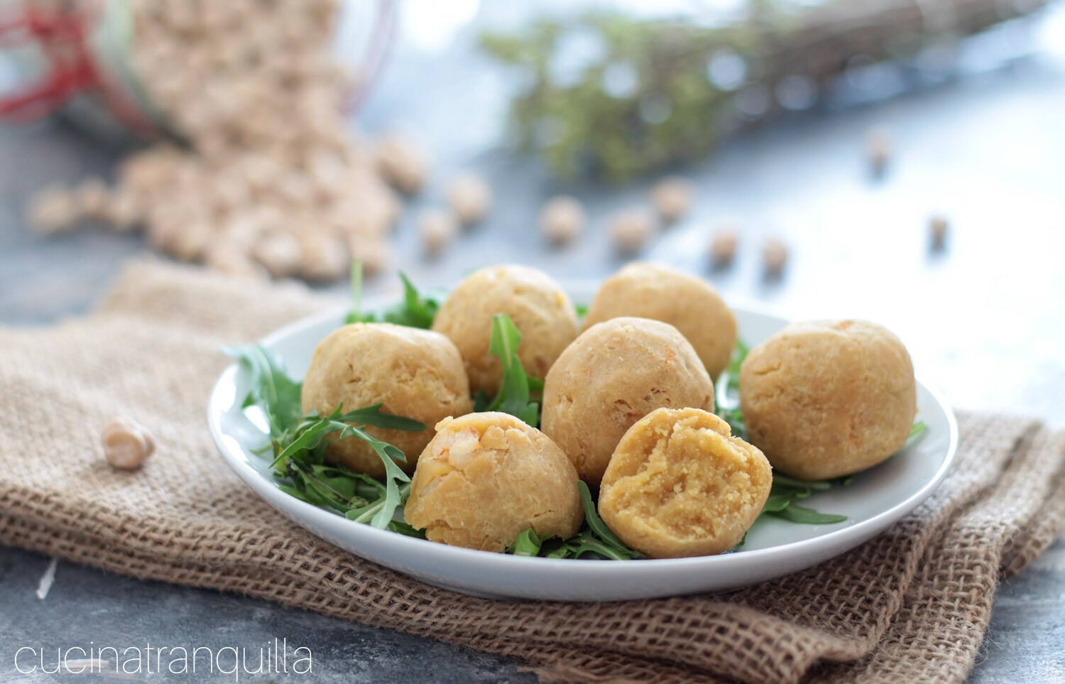 Bolinhos de grão-de-bico e camarão