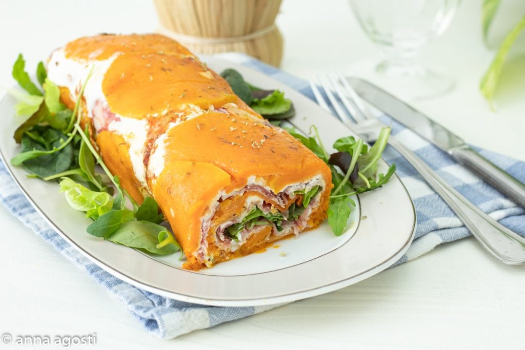 Rolo de abóbora e salame sem massa folhada