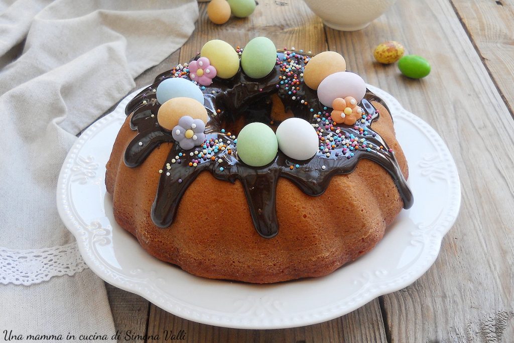 rosca de Páscoa com cobertura