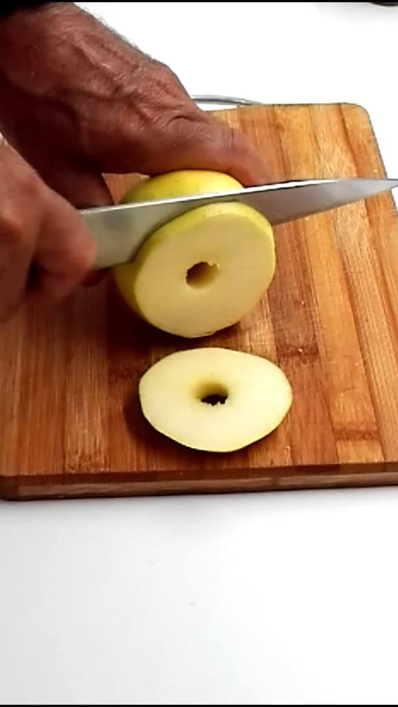 Rosquinhas de maçã com massa folhada