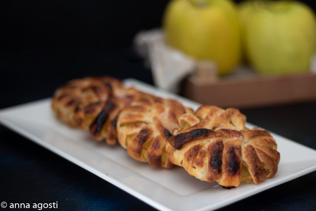 Rosquinhas de maçã com massa folhada