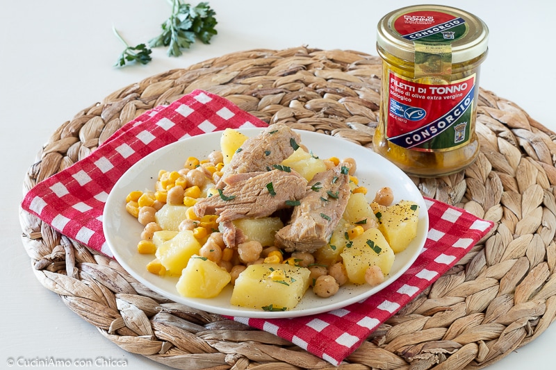SALADA DE BATATA COM ATUM E GRÃO-DE-BICO