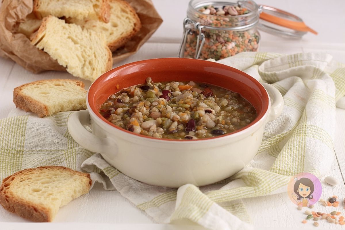 SOPA DE LEGUMES TAMBÉM NO BIMBY