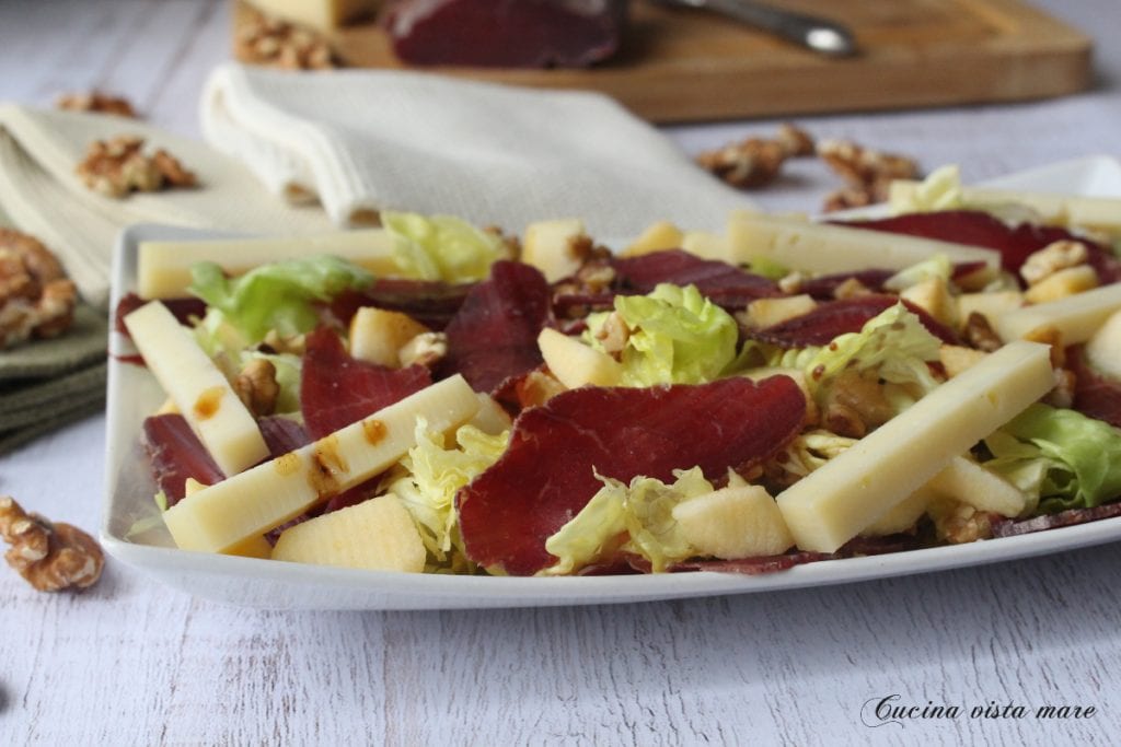 Salada à valdostana Cozinha vista mar