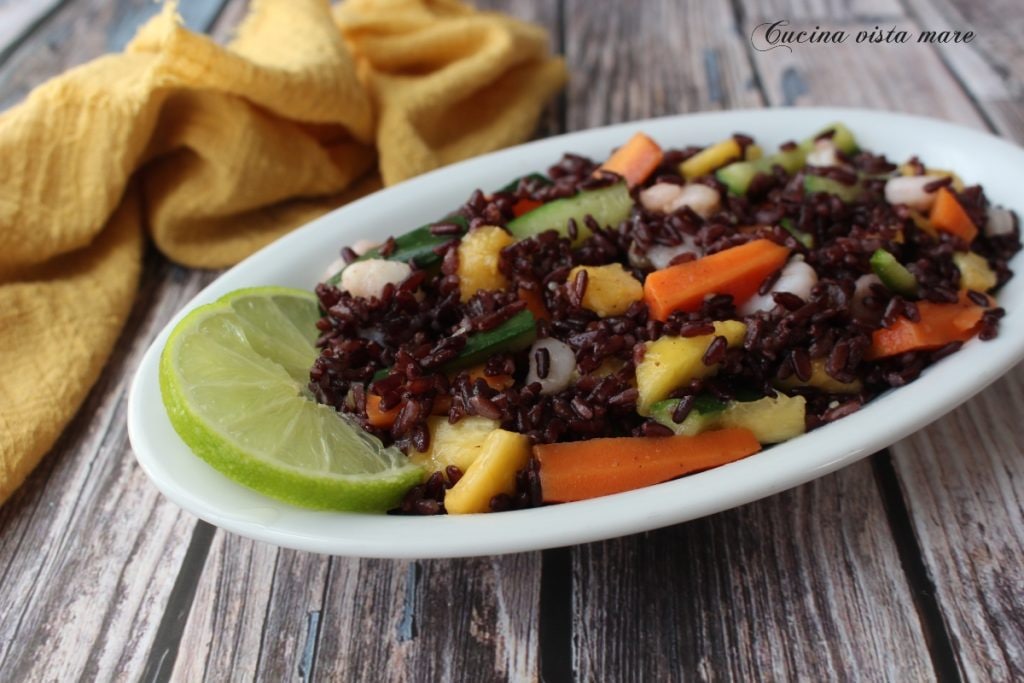 Salada de arroz negro de verão Cozinha vista mar