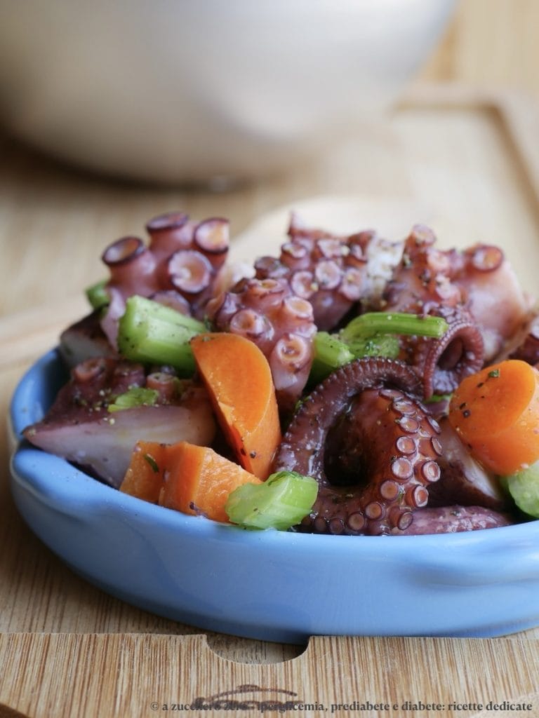 Salada de polvo com vegetais | receita fresca, leve e versátil