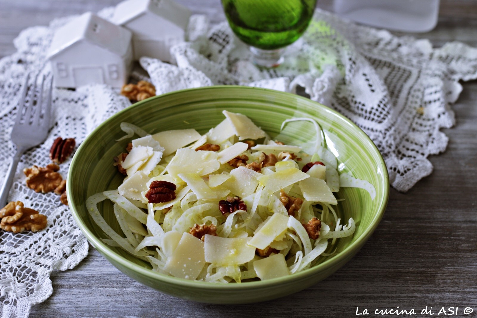 SALADA rápida de FUNCHO NOZES E GRANA
