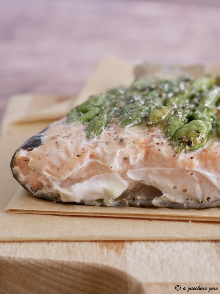 Salmão assado com aspargos light