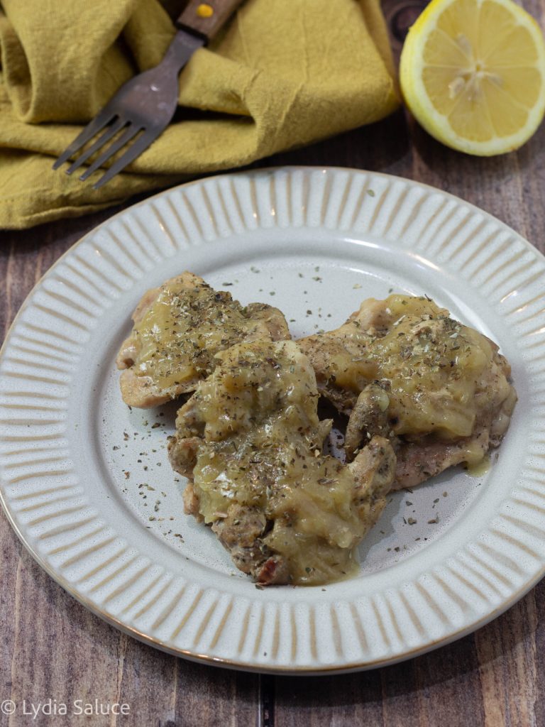 Sobrecoxas de frango na slow cooker