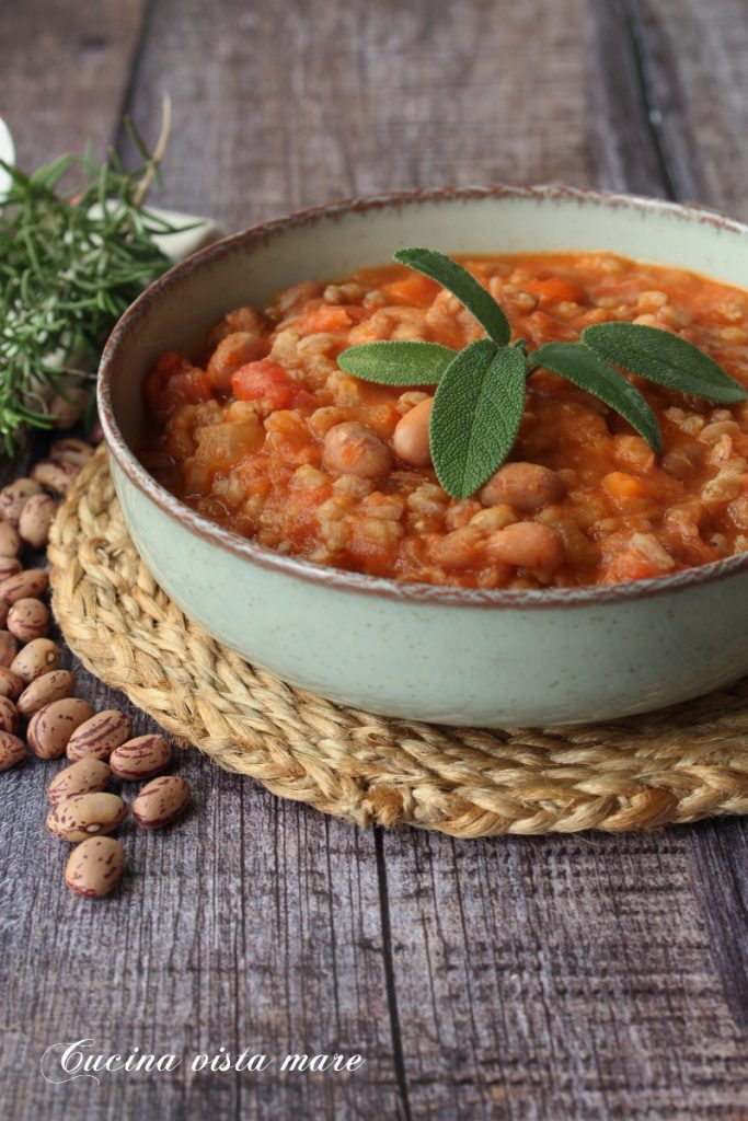 Sopa de espelta à moda de Lucca Cozinha vista mar