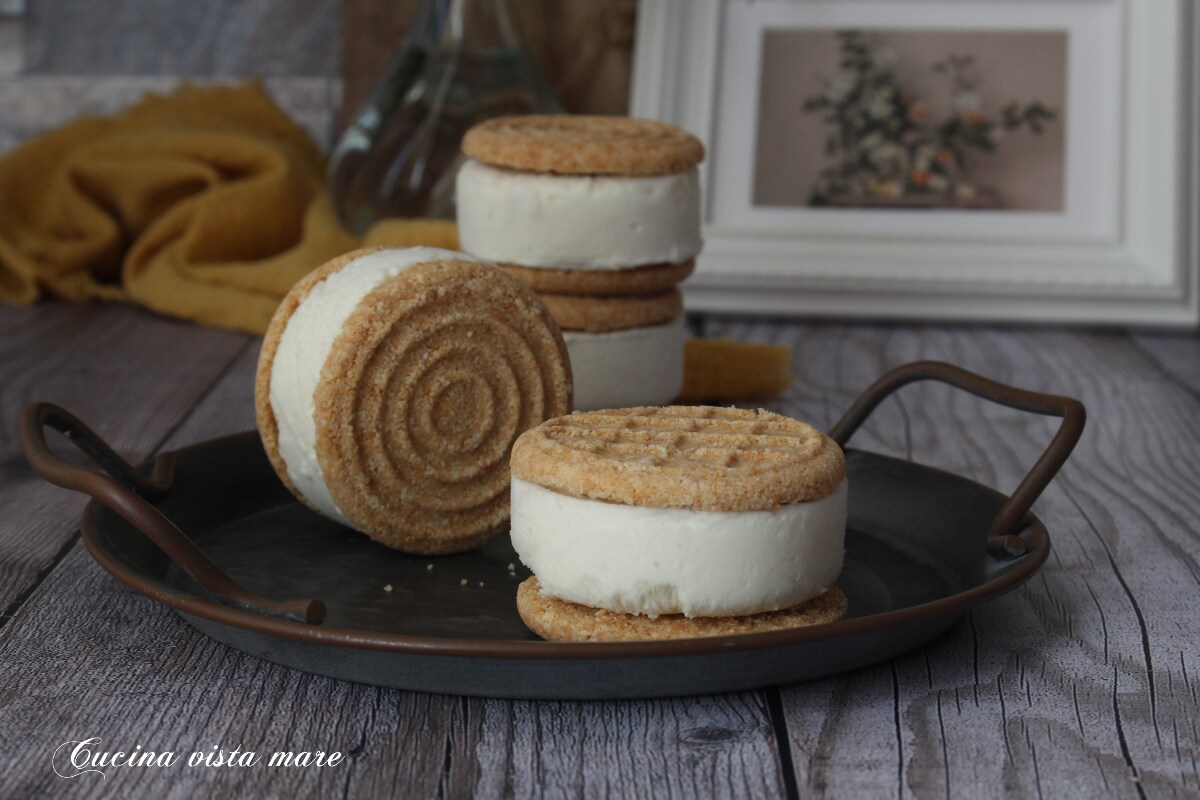 Sorvete de biscoito sabor cheesecake