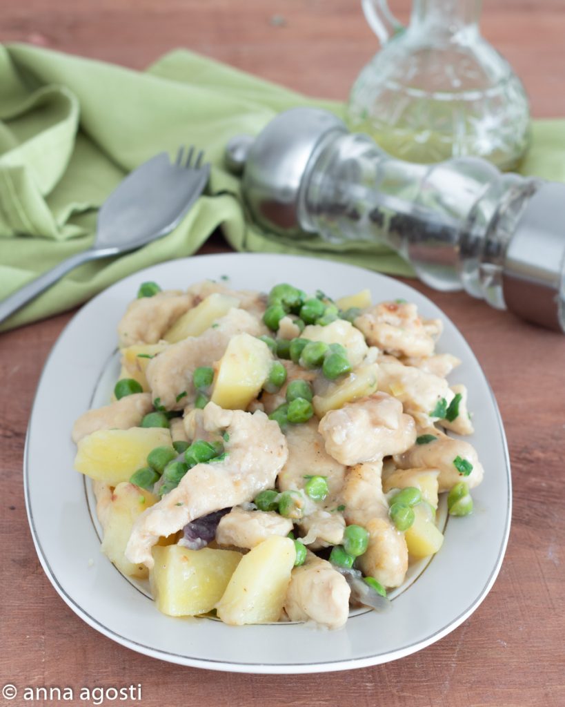 Tiras de frango cremosas com batatas