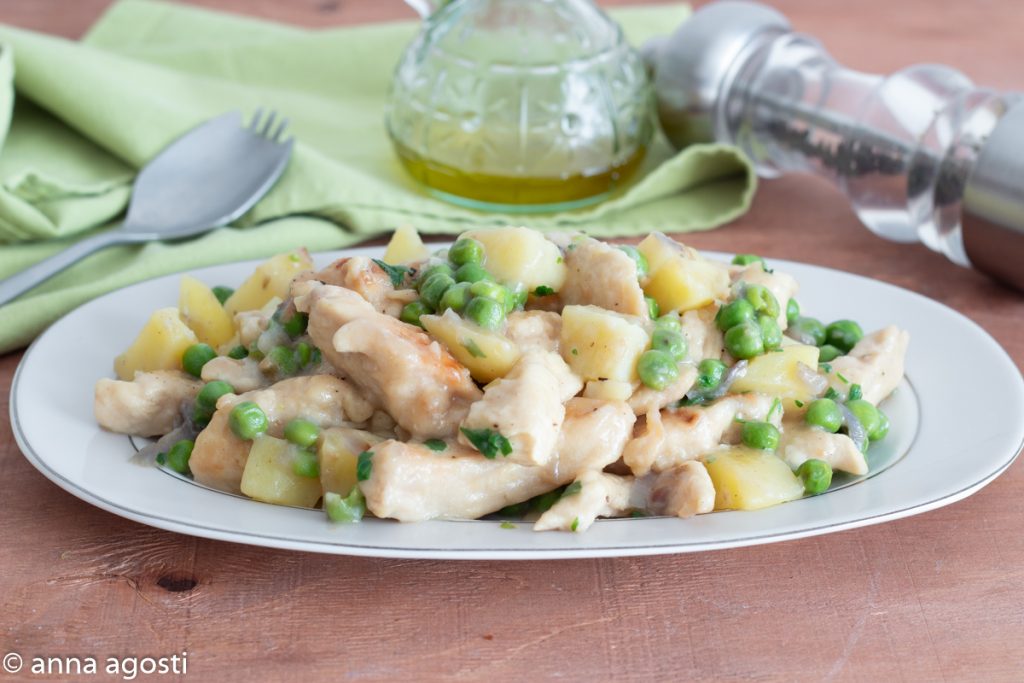 Tiras de frango cremosas com batatas