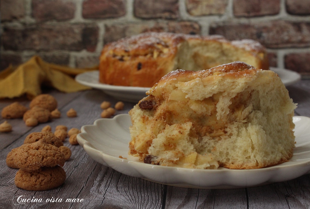 Torta das rosas com amaretti