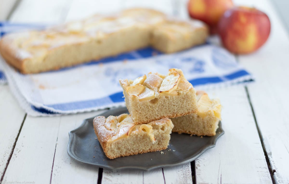Torta de maçã no copo sem glúten