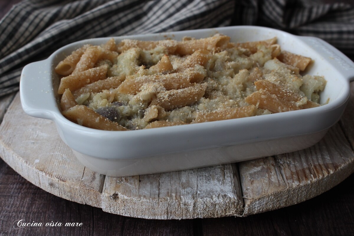 Torta de macarrão e couve-flor