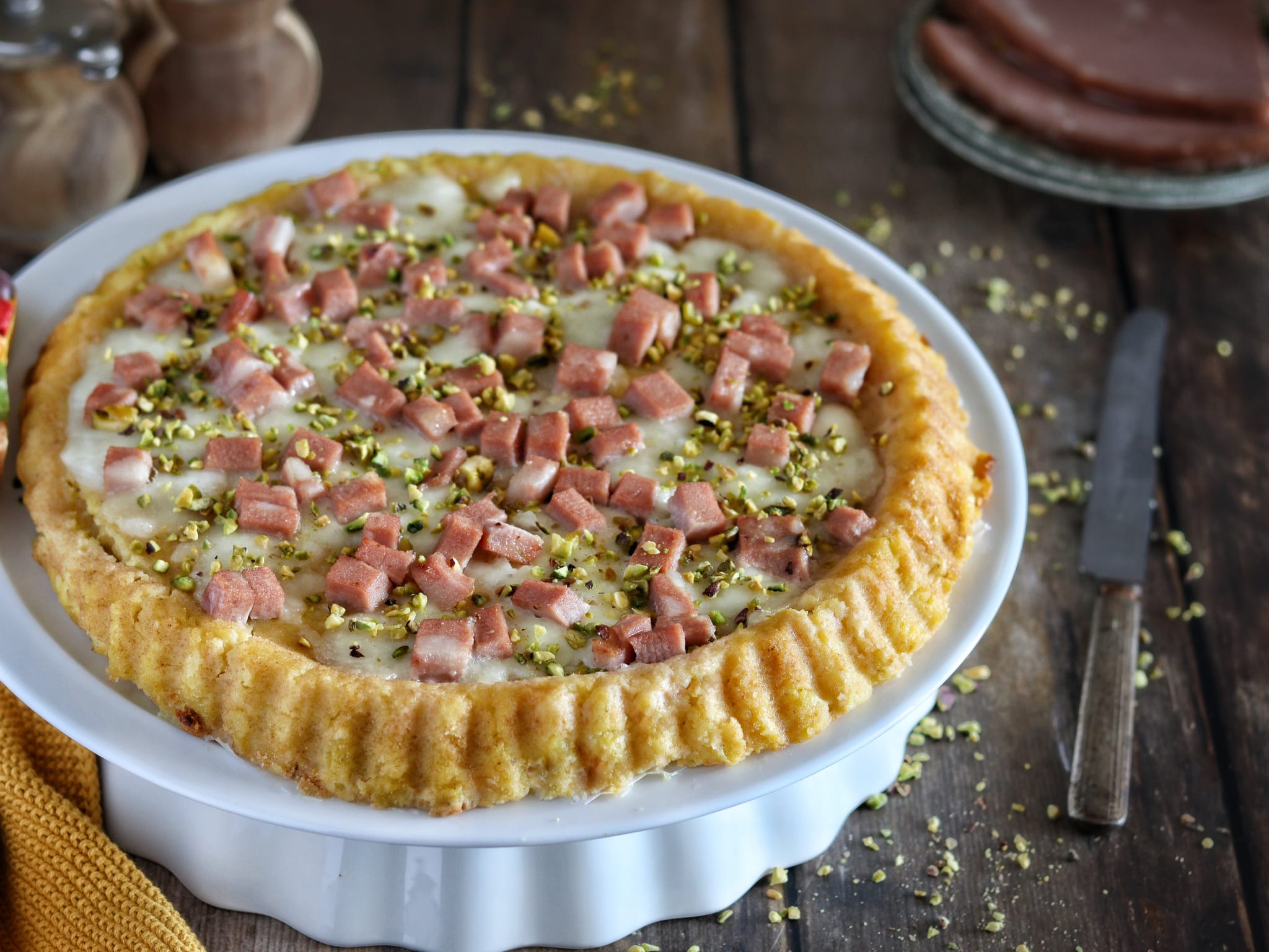 Torta esperta de batata com mozzarella e mortadela