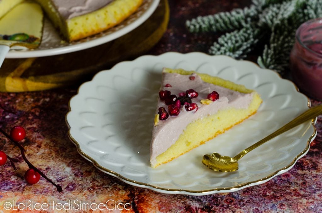 Torta macia com creme de romã