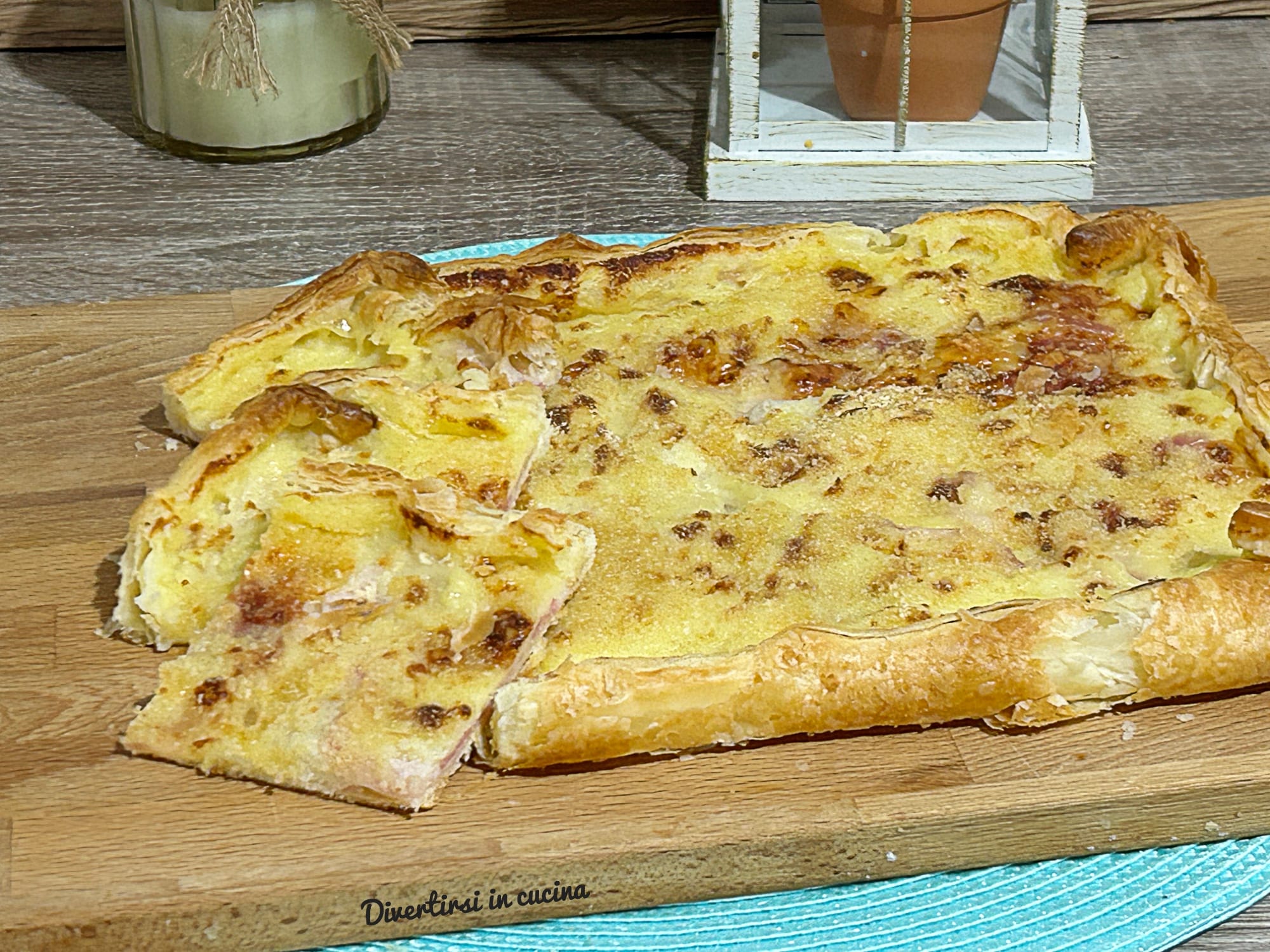 Torta salgada com batatas e bacon