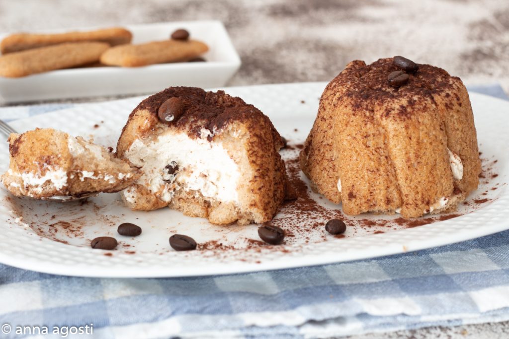 Tortinhas de Pavesini com creme de café