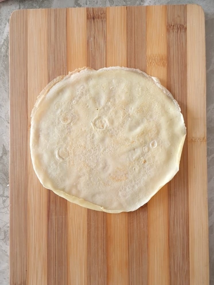 Cannelloni de crepes ao molho